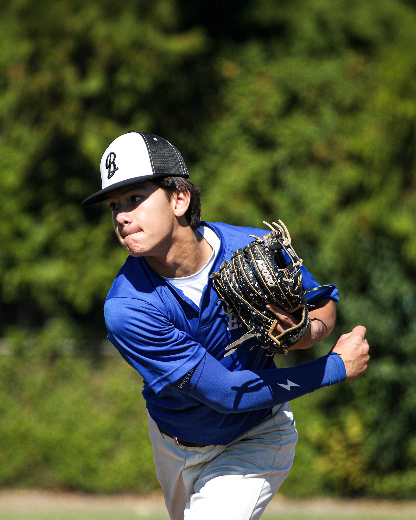 Bat Boys player fielding a baseball
